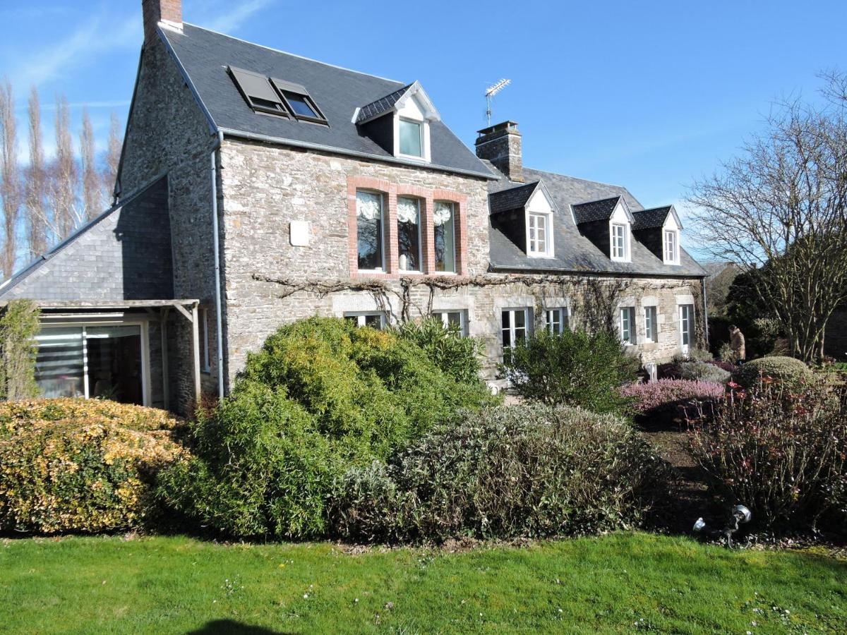 Gite De Charme "La Maison Saint-Leonard" Avec Piscine, Spa, Vue Sur Le Mont Saint-Michel Vains 외부 사진